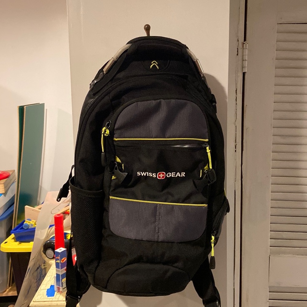 Swiss Gear 15-20l backpack . Used . Very Good condition